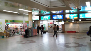 桂駅から異邦人 阪急桂駅前店へのアクセス